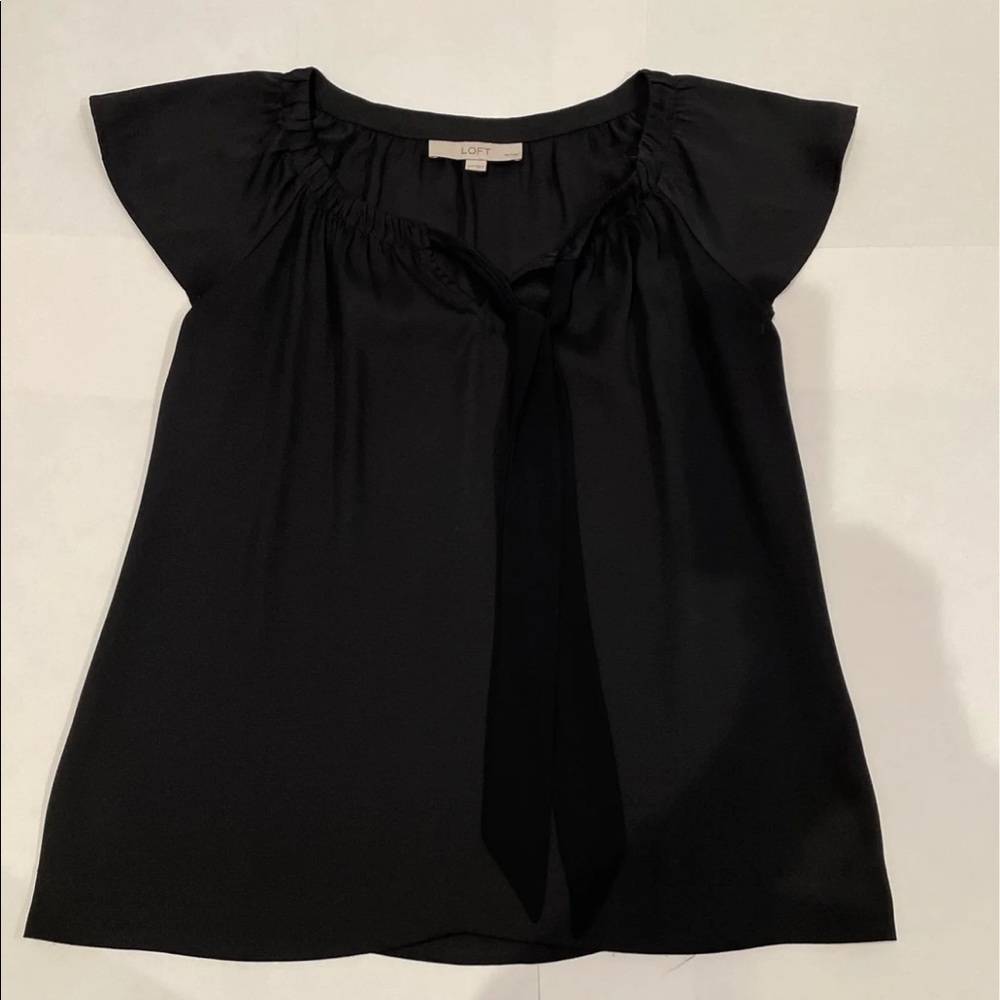 Women’s Loft flutter sleeve top